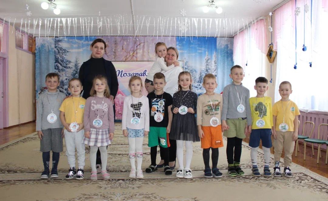 Награждение воспитанников за участие в зимней выставке!