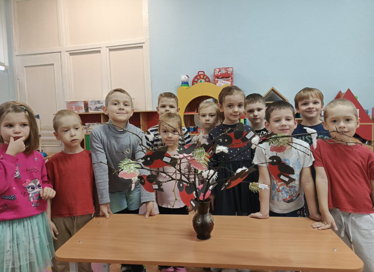 Аппликация Снегири на ветке