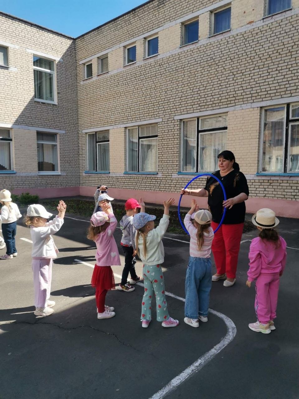 Музыкальное развлечение: веселое лето 