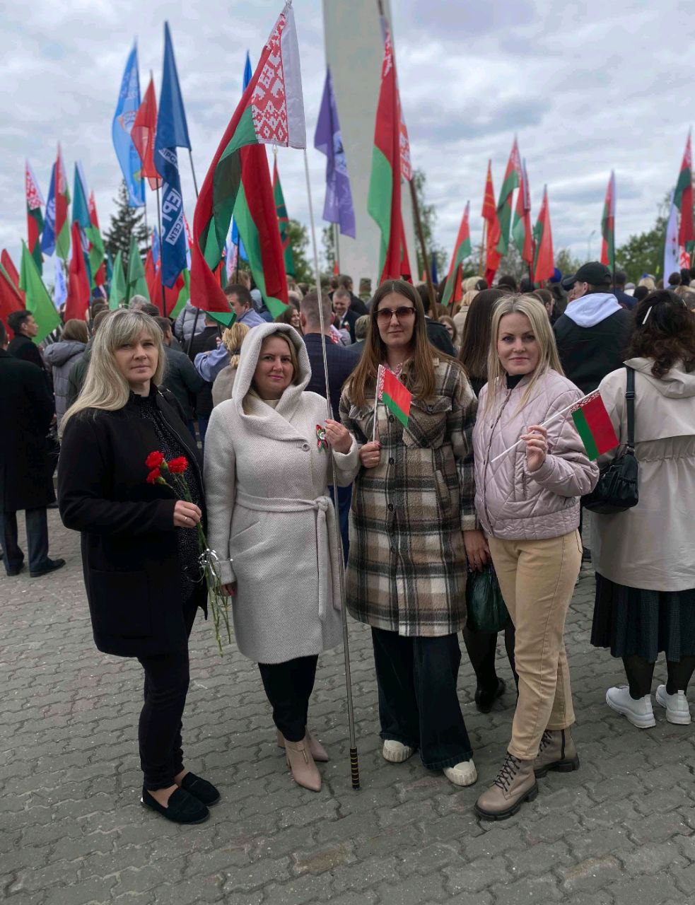 Администрация и члены первичной профсоюзной оргнизации  приняли участие в митинге на Кургане Славы, посвящённом Дню празднования 80-й годовщины Победы советского народа в ВОВ