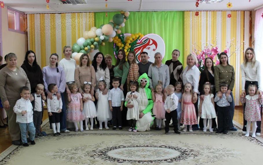 Праздник весны! Утренники младших групп в честь весеннего праздника 8 марта!