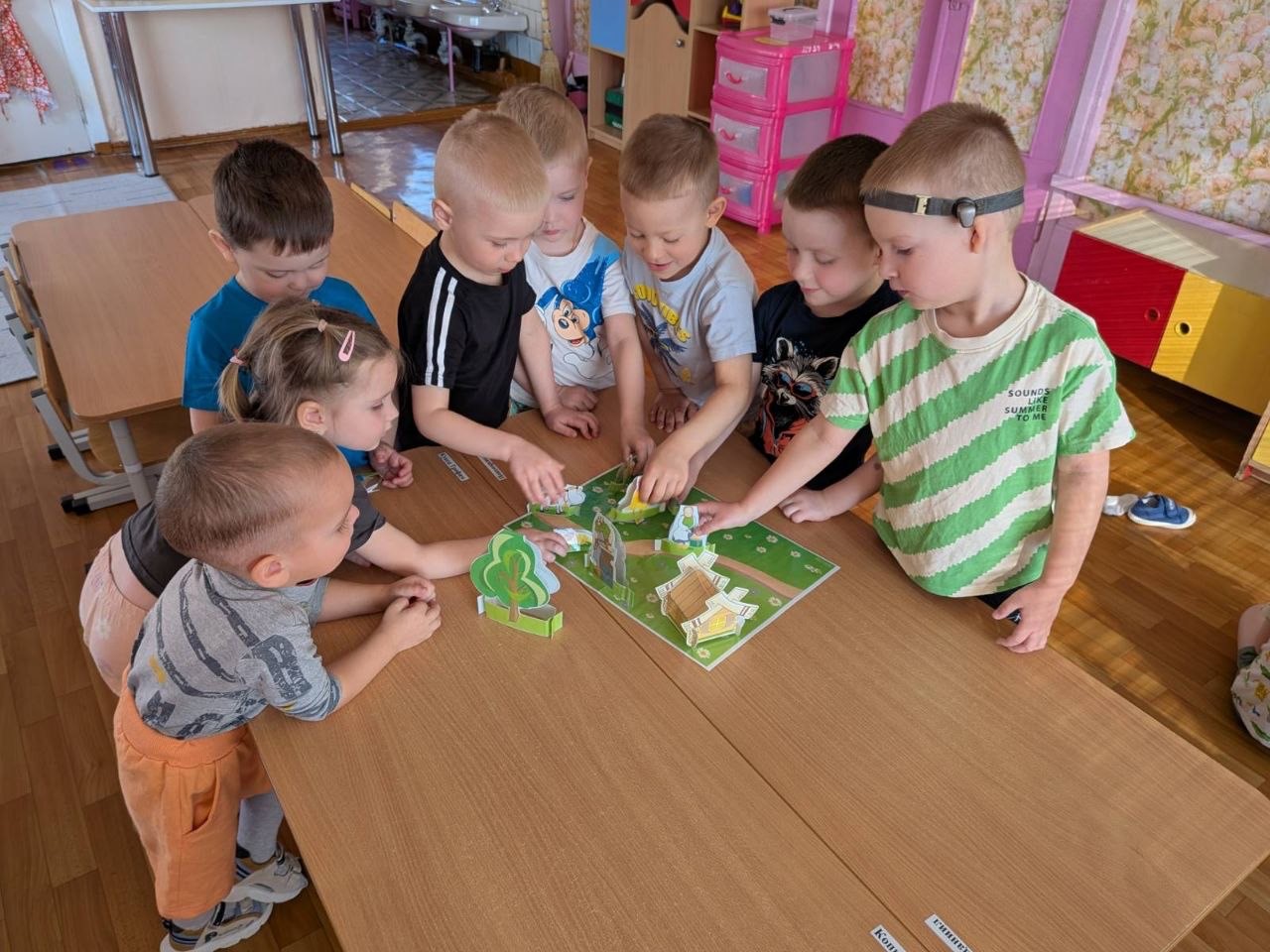 Драматизация сказки: Як курачка пеуніка ратавала