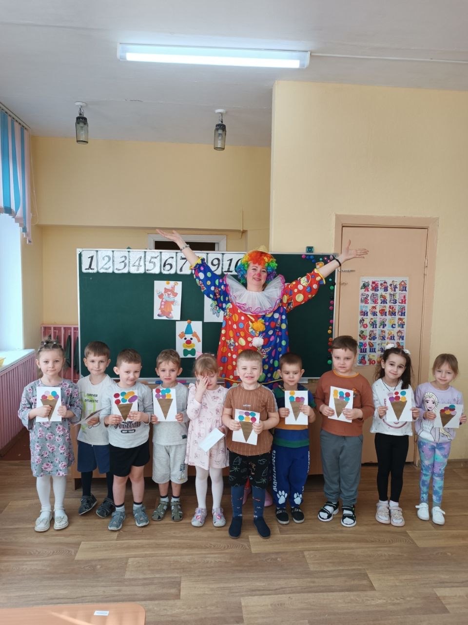 Каникулы в детском саду: День улыбок и смеха!